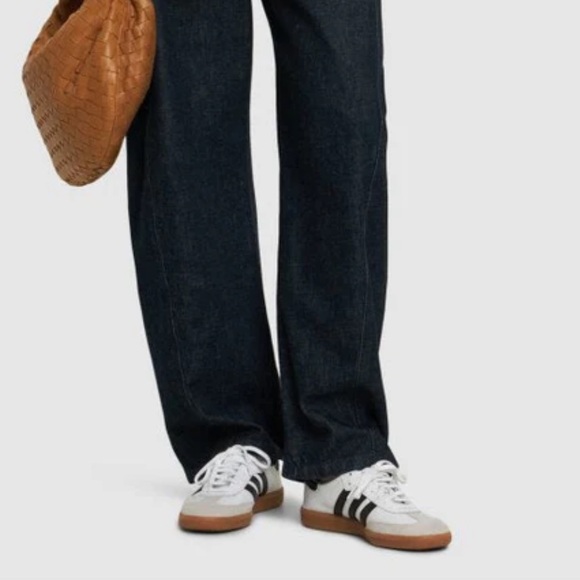 adidas Shoes - Adidas Classic White Leather Black Striped Samba Gum Sole Mens Sneakers 7 1/2